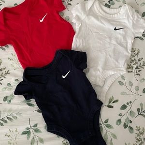 Nike newborn onesies bundle